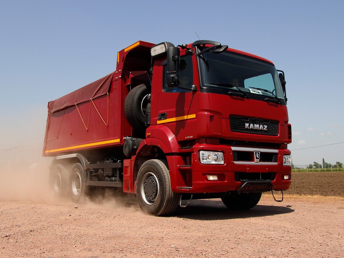 Продажи грузовиков в октябре. «КАМАЗ» удерживает лидерство.