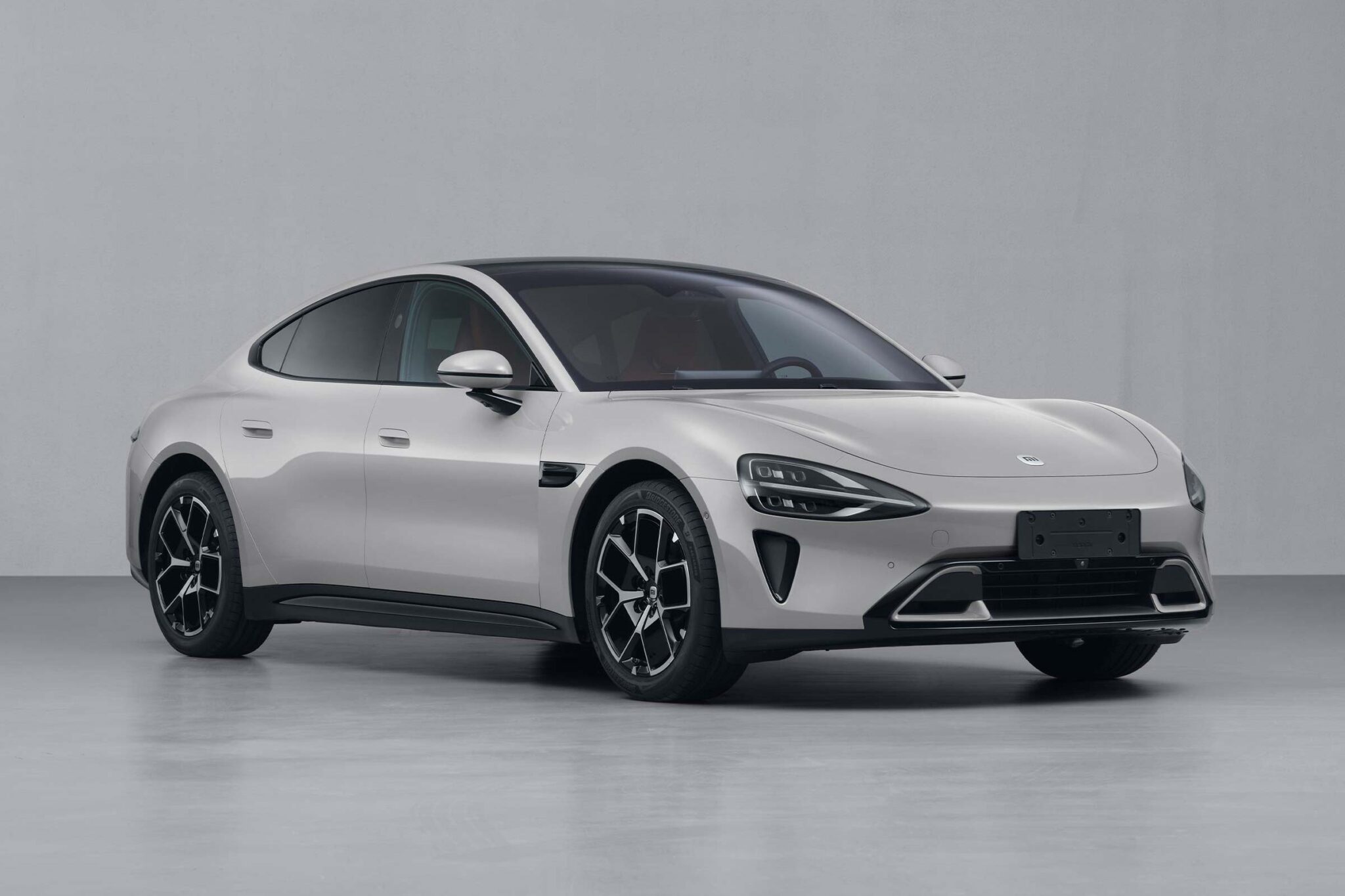 Xiaomi представила электрокар. Продажи в Китае запланированы на февраль 2024 года